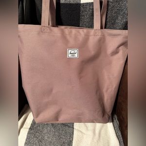 Herschel Tote